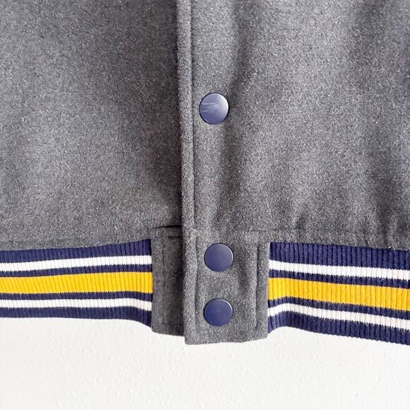 St Louis Blues Hockey Team Letter Jacket Style Youth Gray and Navy Front Snaps - Picture 6 of 12